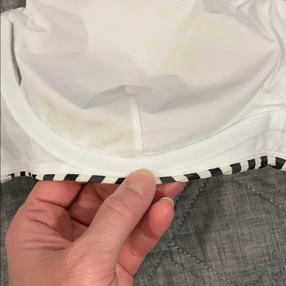 Athleta NWT Seersucker Scoop Bikini Top